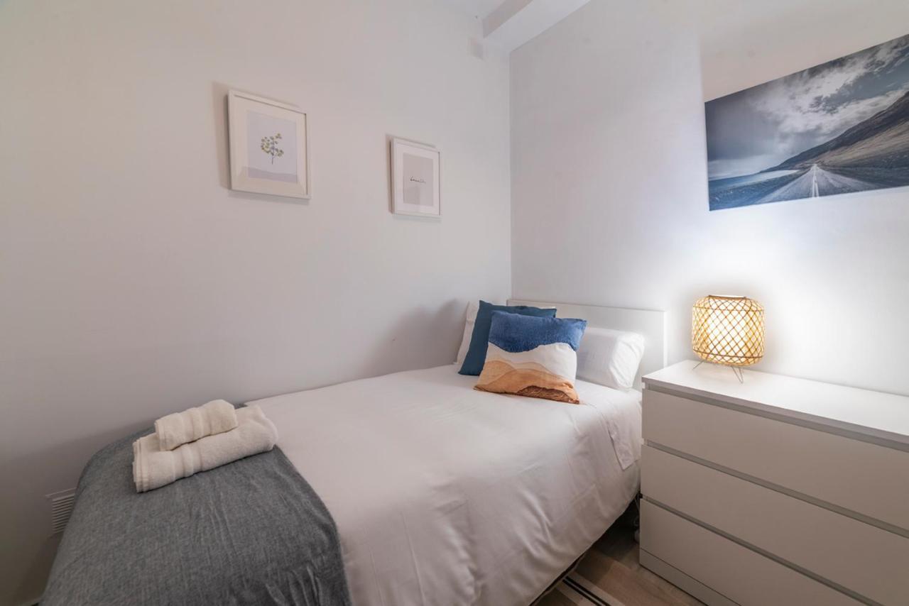 Alohamundi Torres Apartment Sevilla Bagian luar foto